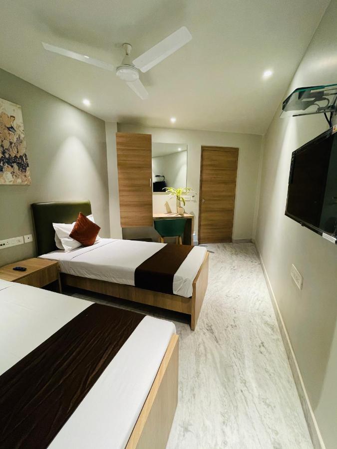 Hotel The Crest Calcutta Extérieur photo