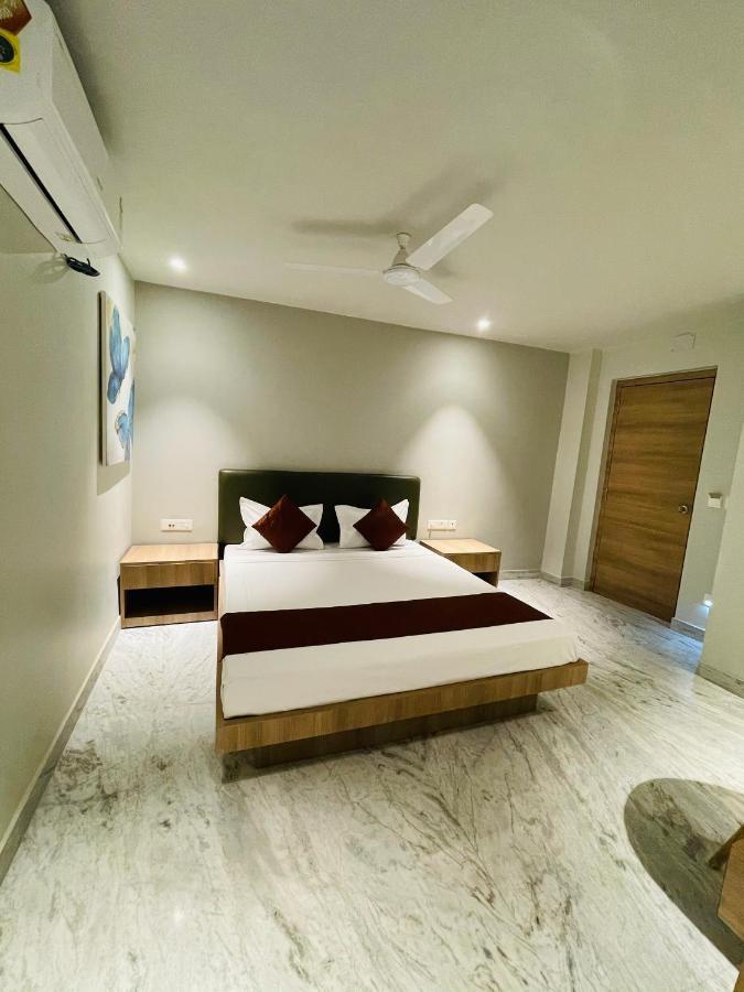 Hotel The Crest Calcutta Extérieur photo